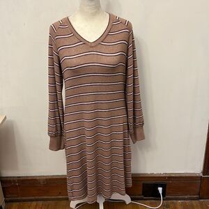 Market & Spruce tan striped long sleeve V neck sweater dress Size S New